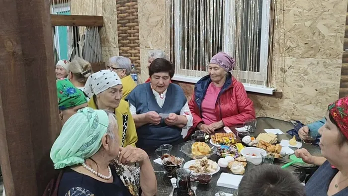 Час общения «Чуткие струны прожитых лет»