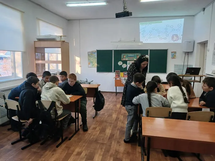 Фольклорно-игровой час «Знатоки родного языка»