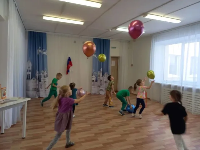 120 лет с улыбкой и стихами!