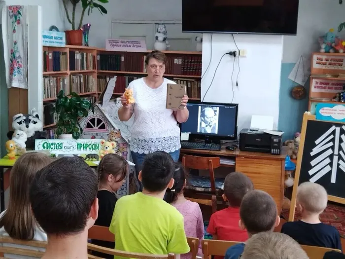 Литературно-познавательный час «Лесные загадки Юрия Дмитриева»