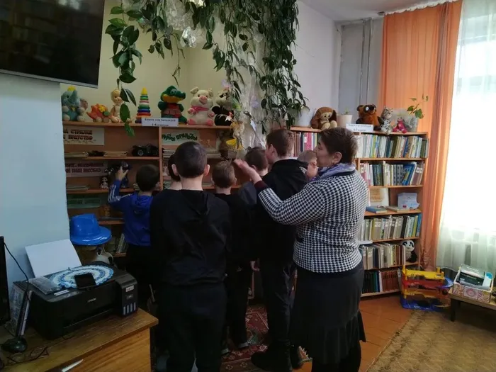 Экскурсия&nbsp;«С книгой будем мы дружить – в библиотеку приходить!»