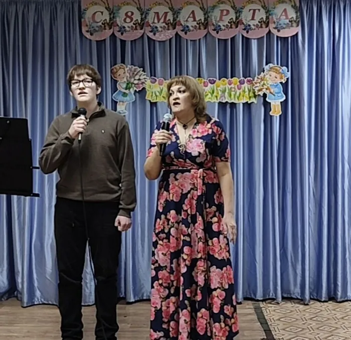 Литературно-музыкальная композиция «Все для милых и родных!»