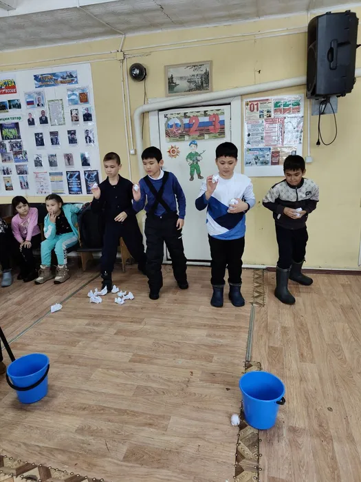 Конкурсно-игровая программа «А ну-ка, мальчики!»