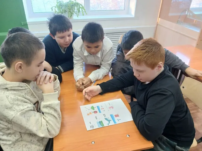 Фольклорно-игровой час «Знатоки родного языка»