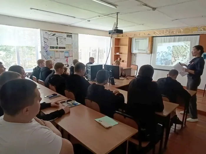 Познавательный час «Русский солдат смекалкой богат»