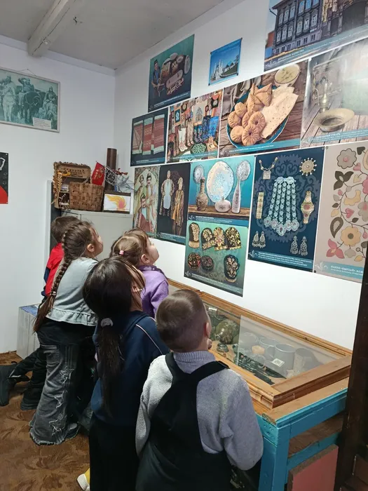 Познавательная беседа-знакомство «Культура и традиции народов России»