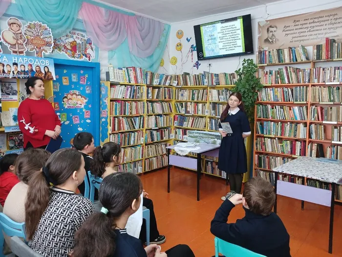 Час поэзии «В стихах поэтов расцветает край родной»