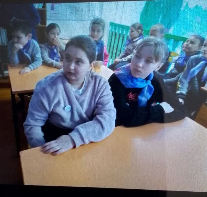 Литературный час «Мы читать тебя привыкли с детских лет»