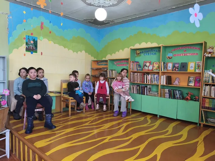 Литературный праздник «Приглашаем всех друзей встретить книжнкин юбилей!»